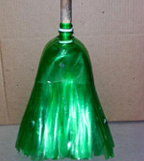 Полезные поделки для дачи из пластиковых бутылок
